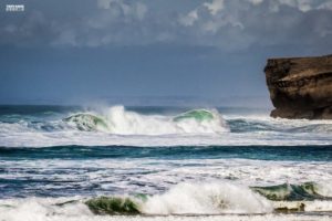 portugal-surf-waves-1024x683