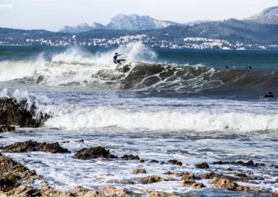 Mallorca-Surf-mediterranean-mittelmeer-wellenreiten-1024x682